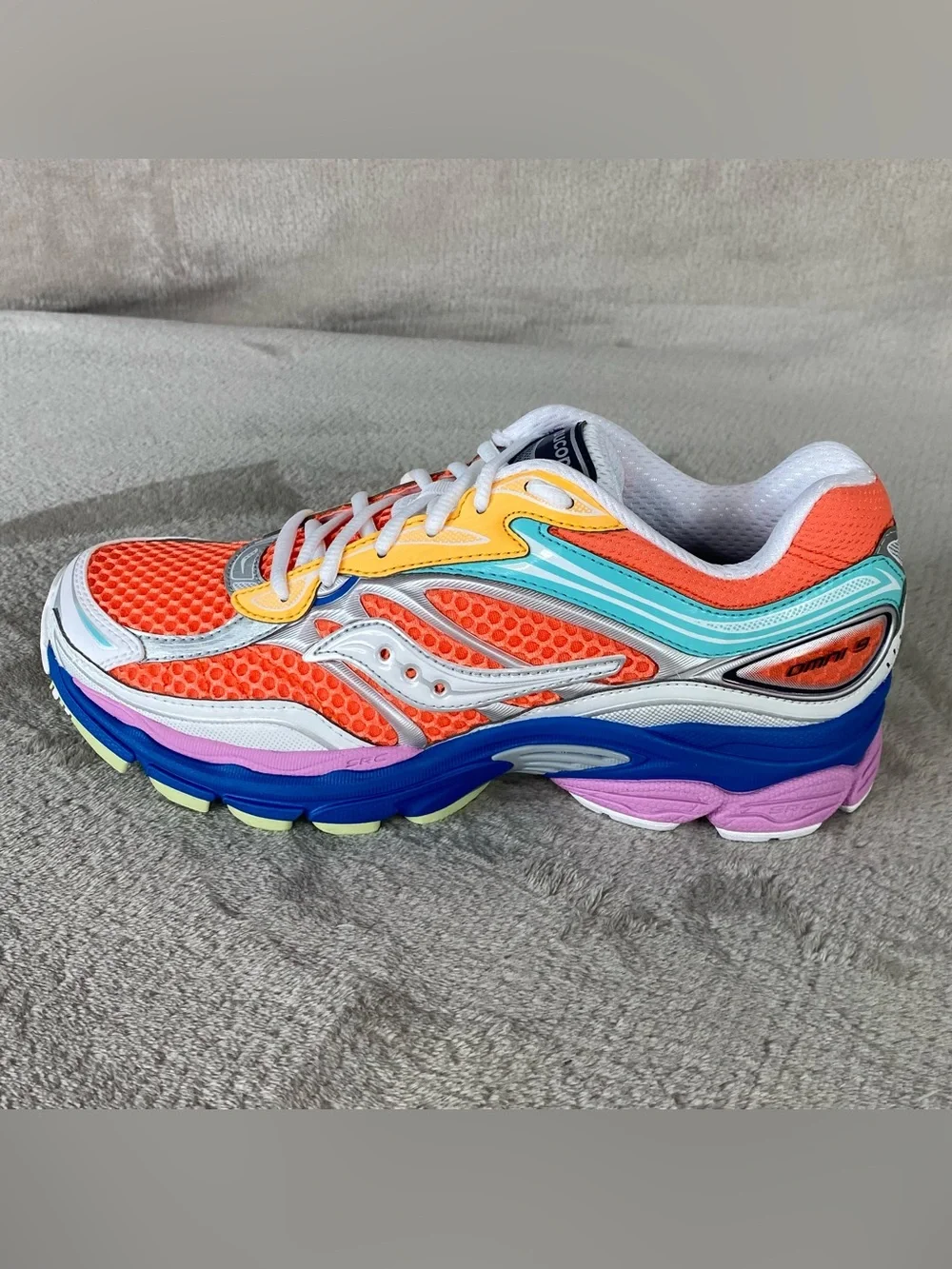 Saucony ProGrid Omni 9 S70739-53 Mens Size 8.5 Orange Multi Running Shoes NEW